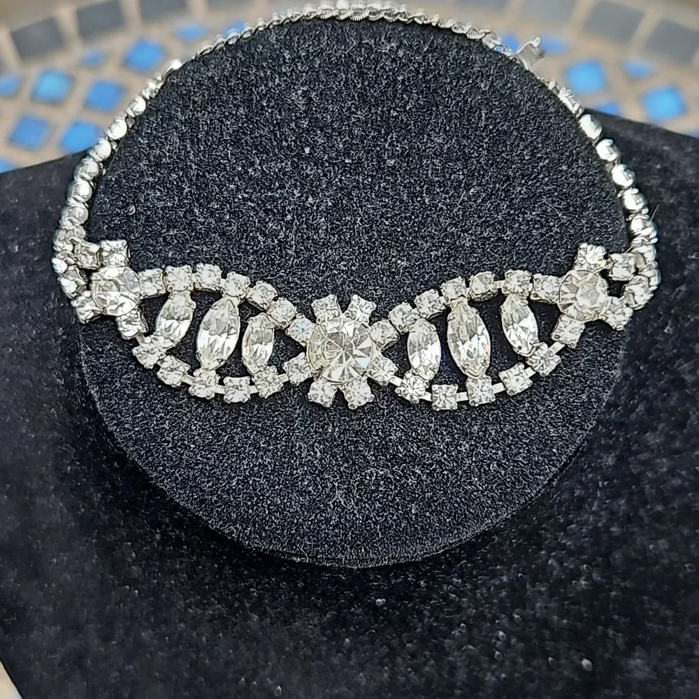 Vintage Rhinestone Bracelet w/Safety Clasp